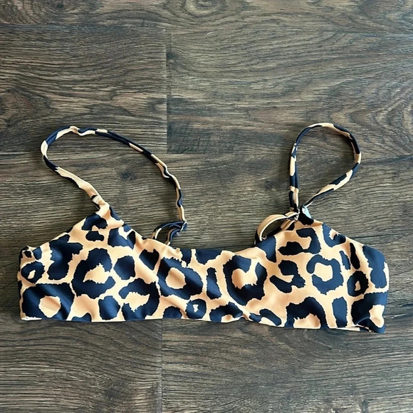 Bundle of 2 SHEIN Animal Print Bikini Tops | Bikini Tops | Swim | Animal Print - Picture 6 of 9